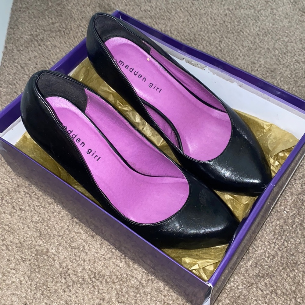 Madden girl black pumps